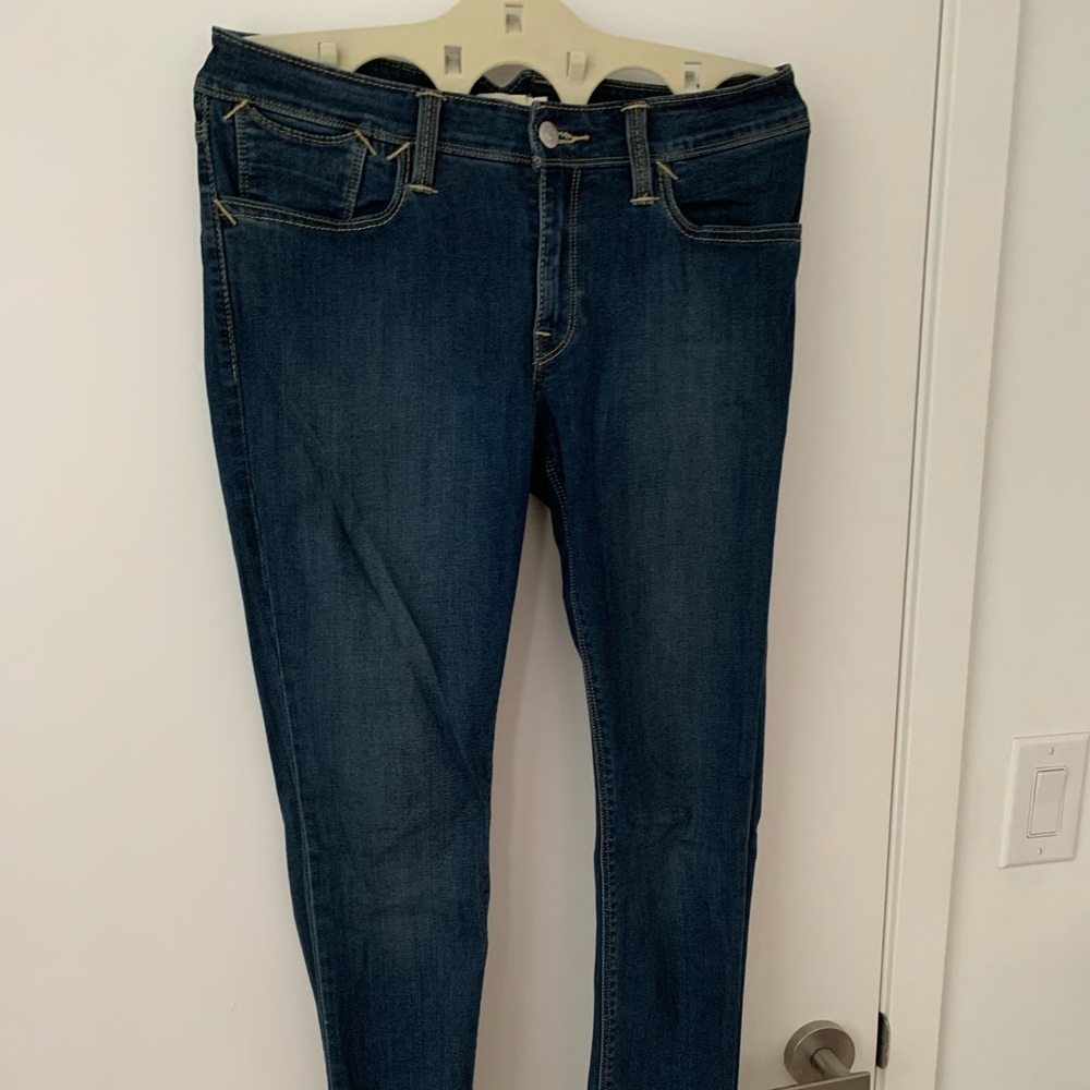 Classic mid rise skinny Levi’s jeans